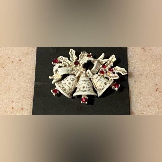 Dodds Vintage Holiday Bell Brooch